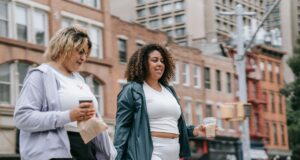 How to Stop Comparing Your Body to Other Women and Feel Confident in Plus Size Fashion How to Stop Comparing Your Body to Other Women and Feel Confident in Plus Size Fashion