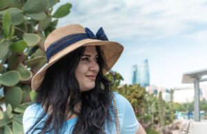 Comfortable Plus Size Travel Outfits for Long Flights, Road Trips, and Sightseeing